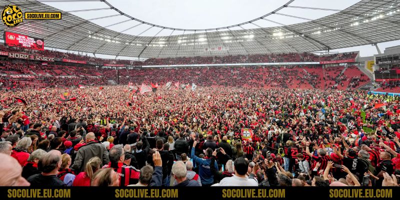 CĐV Đức có lẽ là một trong những CĐV cuồng nhiệt với bóng đá nhất trên thế giới